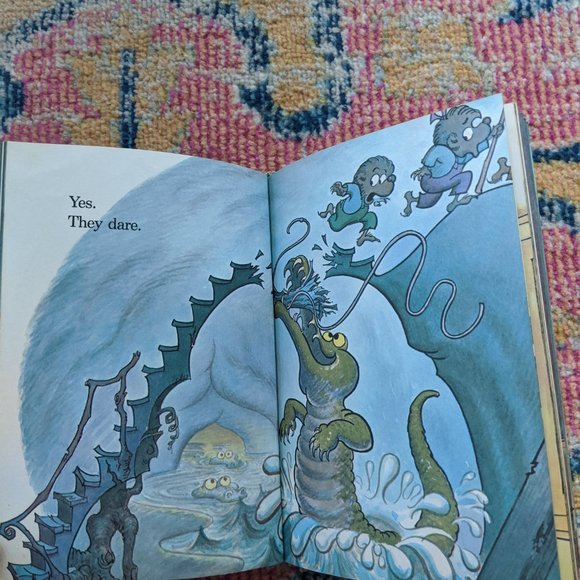 The Spooky Old Tree Berestain Bears Original Vintage Book - Picture 2 of 4